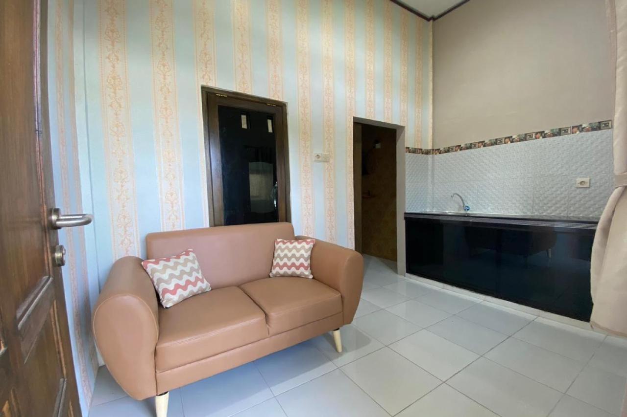 Reddoorz Near Mojokerto Train Station 호텔 외부 사진