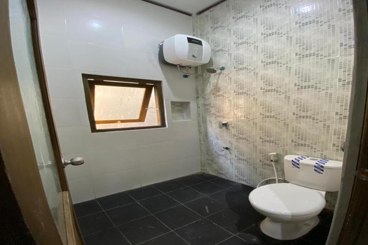 Reddoorz Near Mojokerto Train Station 호텔 외부 사진