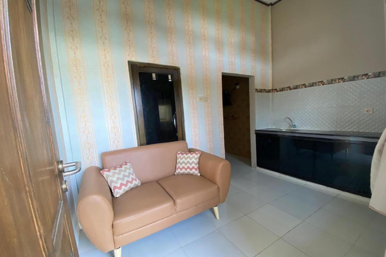 Reddoorz Near Mojokerto Train Station 호텔 외부 사진